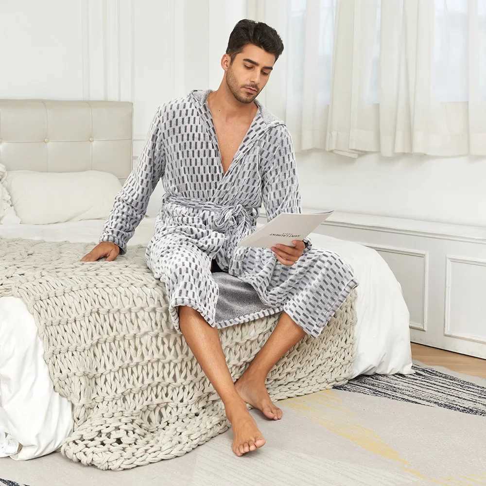 Thickened Warm Robe Checkered Mens Hooded Lace Up Nightgown Autumn Winter Sleepwear Male Loose Casual Hooded Bathrobe Nightwear C251104