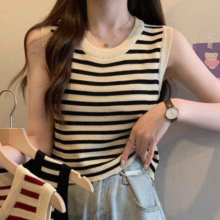 Striped camisole small vest for women's summer slimming appearance, outside and wearing on the inside, covering flesh, sleeveless knitted casual 