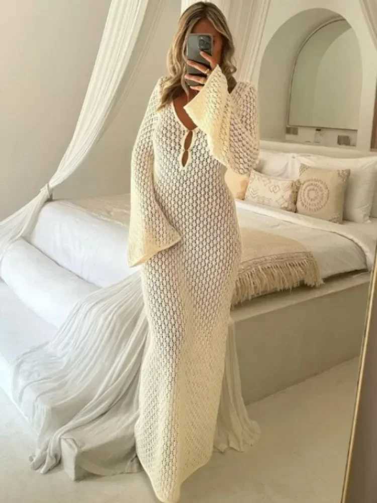 Trendix Knitted Crochet Cover Up Dress Women White Hollow Long Slve Maxi Dresses Vacation V Neck Backless Beach Dress Femme X250403