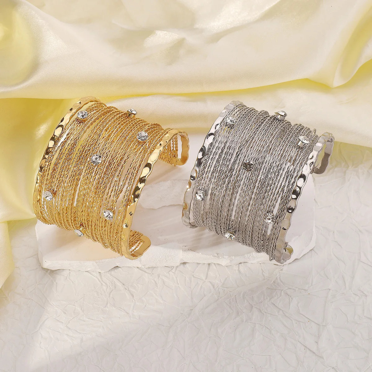 Rhinestone Punk Wide Cuff Bangles For Women Vintage Metal Brushed Wire Bracelets Bangles Boho Fashion Pulseras Jewelry Gifts 250327