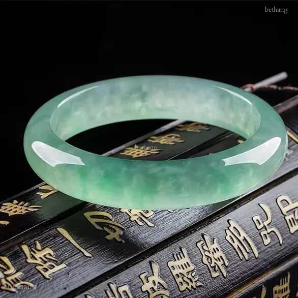 Natural Myanmar Jade Bracelet for Women ICY Glutinous Seed Floating Flower Sunshine Green Jade241204