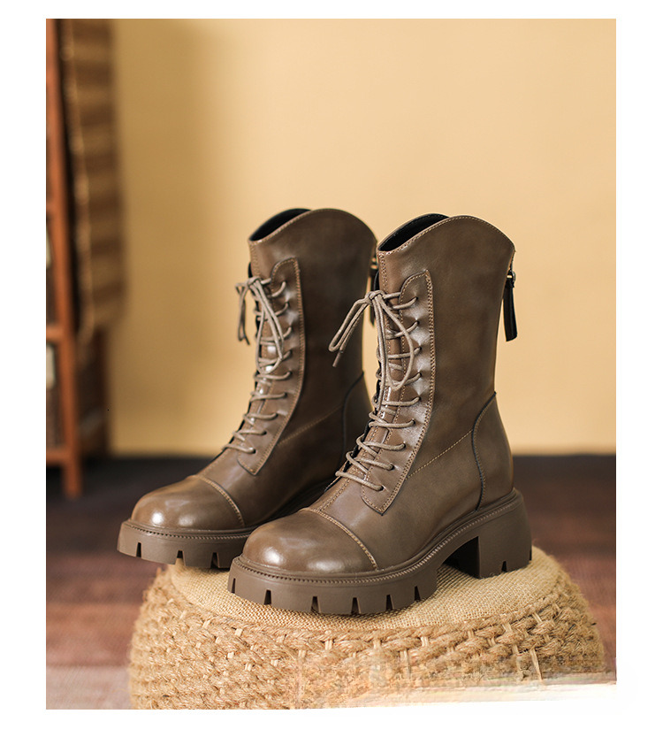 2025 Summer New Women's Thick Bottom Shorts Paired with British Designer Fashion Knight Boots