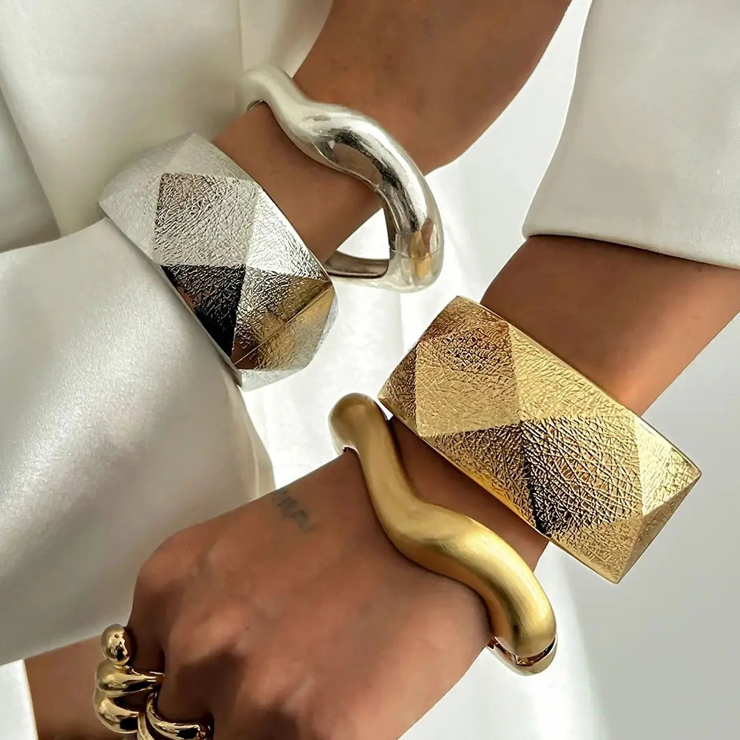 Ingemark 4 Styles Exaggerated Punk Heavy Metal Wide Cuff Bangles Women Hip Hop Geometric Spring Bracelet Steampunk Jewelry Men 250327