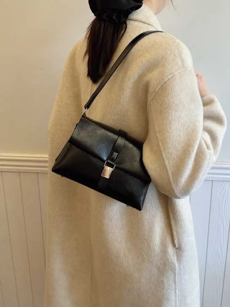 Advanced Texture Womens Bag Autumn Winter Vintage Solid Commuting One Shoulder Bags Versatile Crossbody Small Square Pack 250402