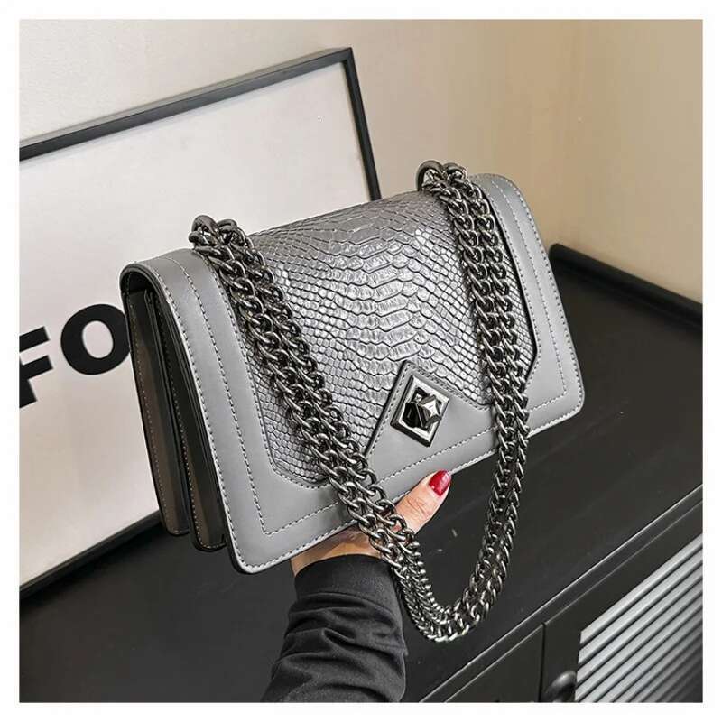 2025 New Fashionable Women's Shoulder Retro Designer Girl Slant European Small Square Bag Snake Pattern Decoration PU Material Trendy Crossbody B