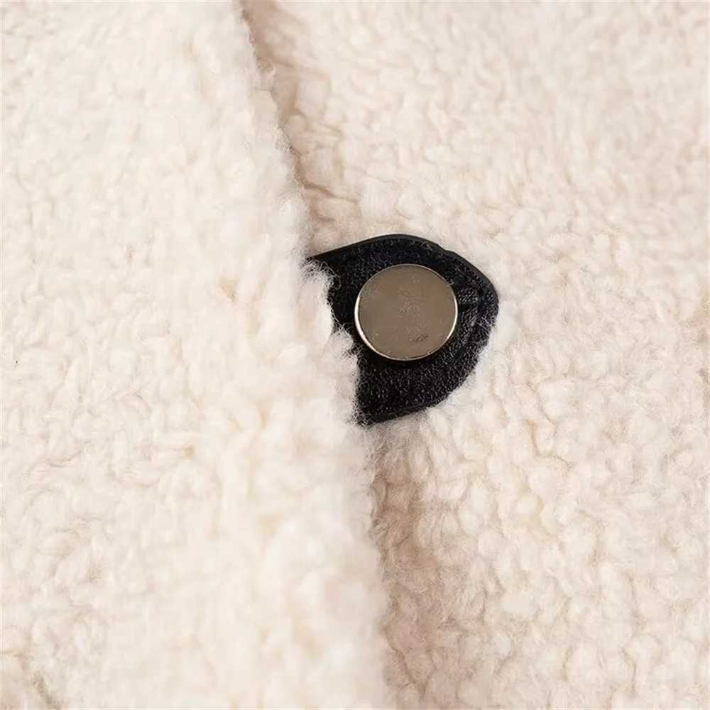 AutumnWinter New Product Womens Fashion and Casual Versatile Buckle Decoration Brushed Jacket Coat J251103