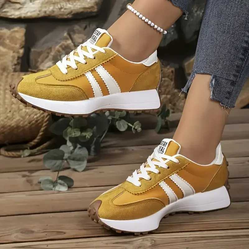New Designer Sneakers Women Sport Shoes Sneakers Thick Bottom Casual Fashionable Sneakers Lightweight Soft Bottm Running Shoes X251104