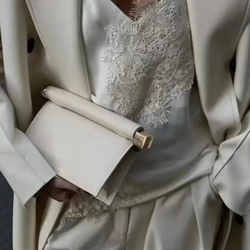 2025 Retro Style pu Leather Shoulder Chain Crossbody Flip Cover Accordion Bags Small Square Bag Womens Handbag 251103