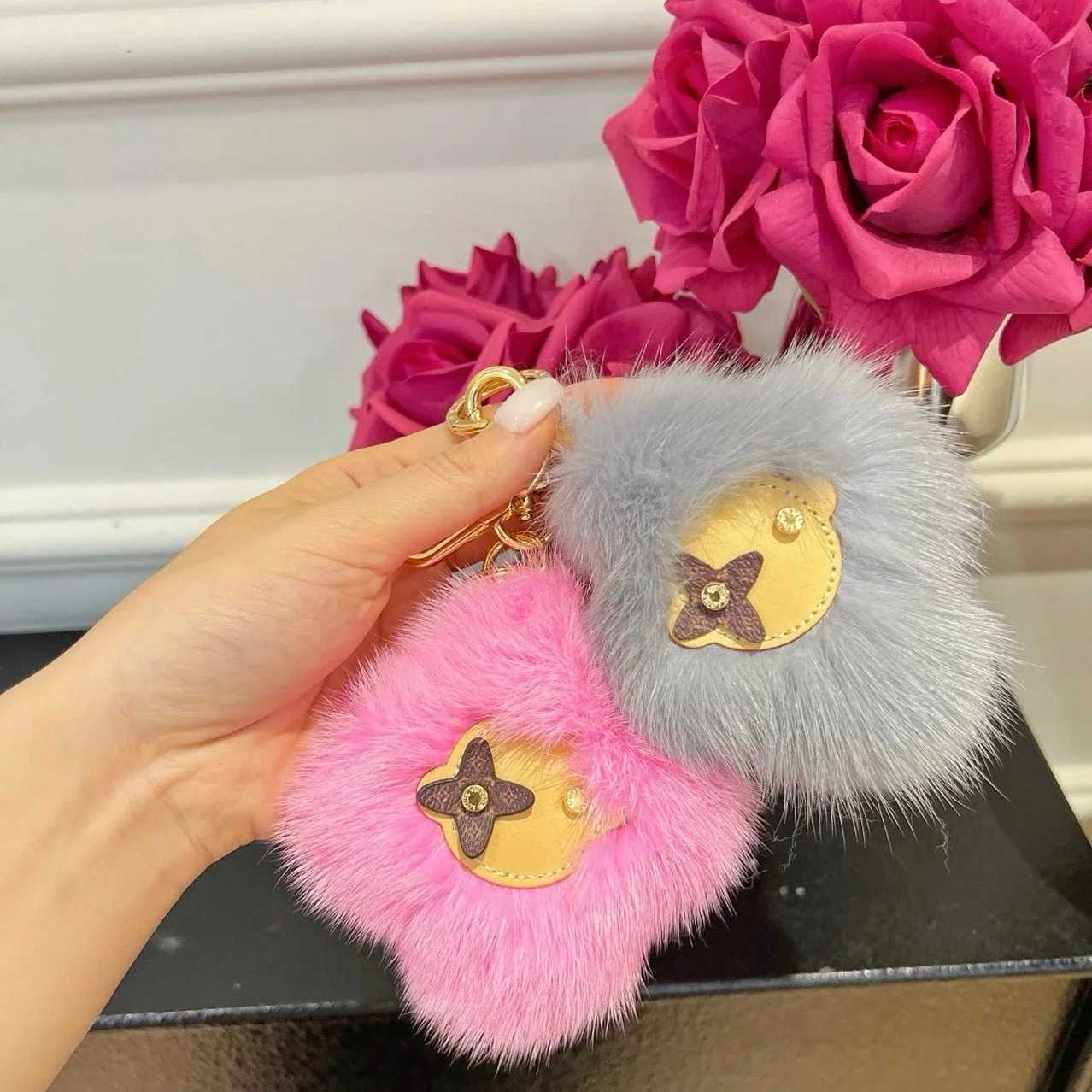 2025 new handmade cartoon plush keychain three-dimensional exquisite cute bag pendant couple model C251104