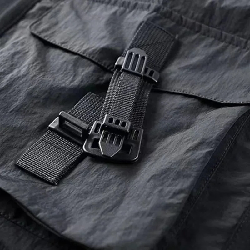 Summer heavy industrial short sleeved T-shirt for men with multiple functional pockets color matching half sleeved T-shirt INS fashion 250403