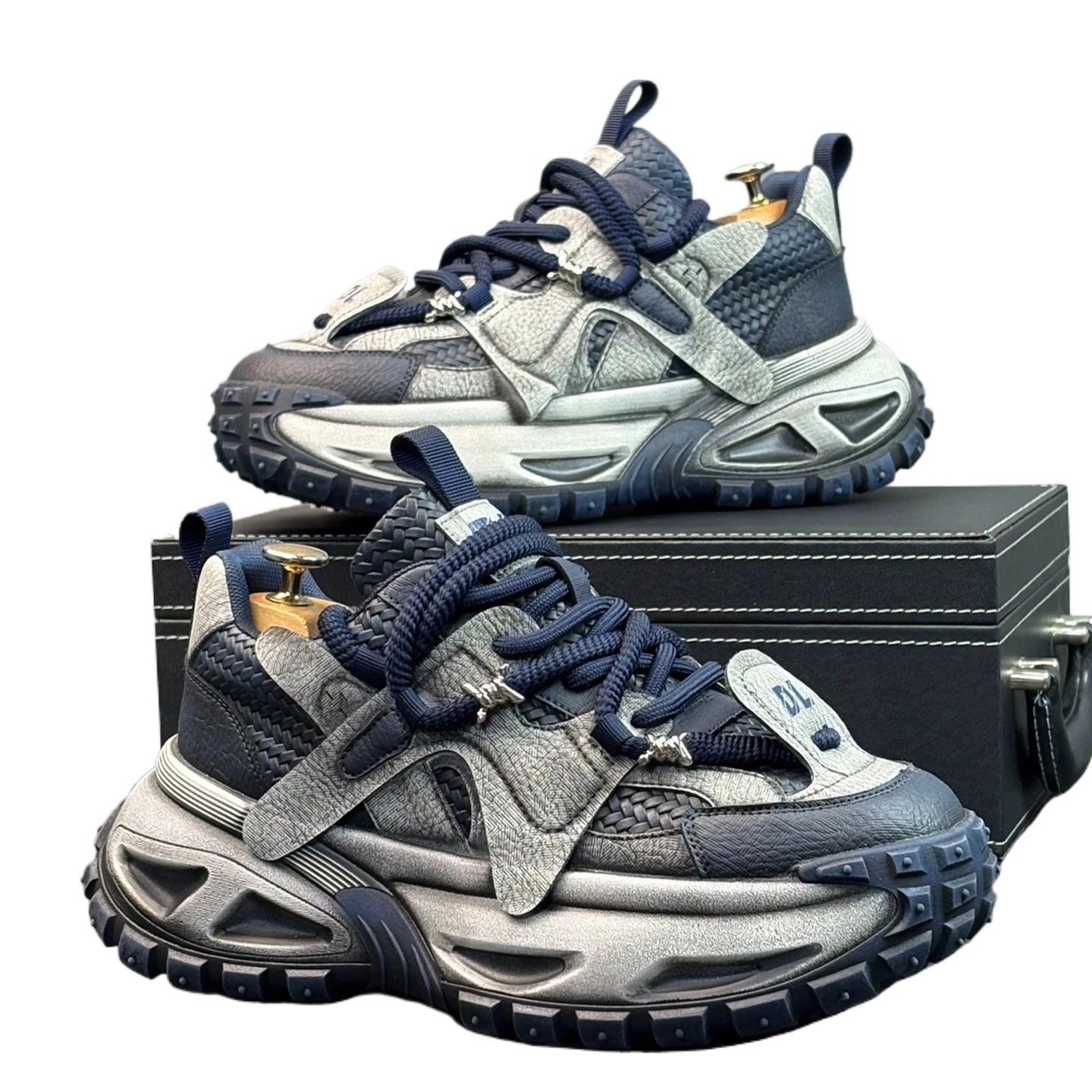 European Men's Shoes 2025 Autumn Winter New Trendy Brand High-End Big Toe Wide Foot Sports Casual Height-Increasing Dad Sneakers