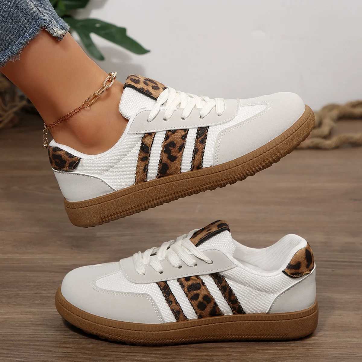 Fashion Leopard Striped Print Sneakers Women 2025 Autumn Non Slip Flat Heels Casual Sport Shoes Woman Platform Trainers Woman X251104