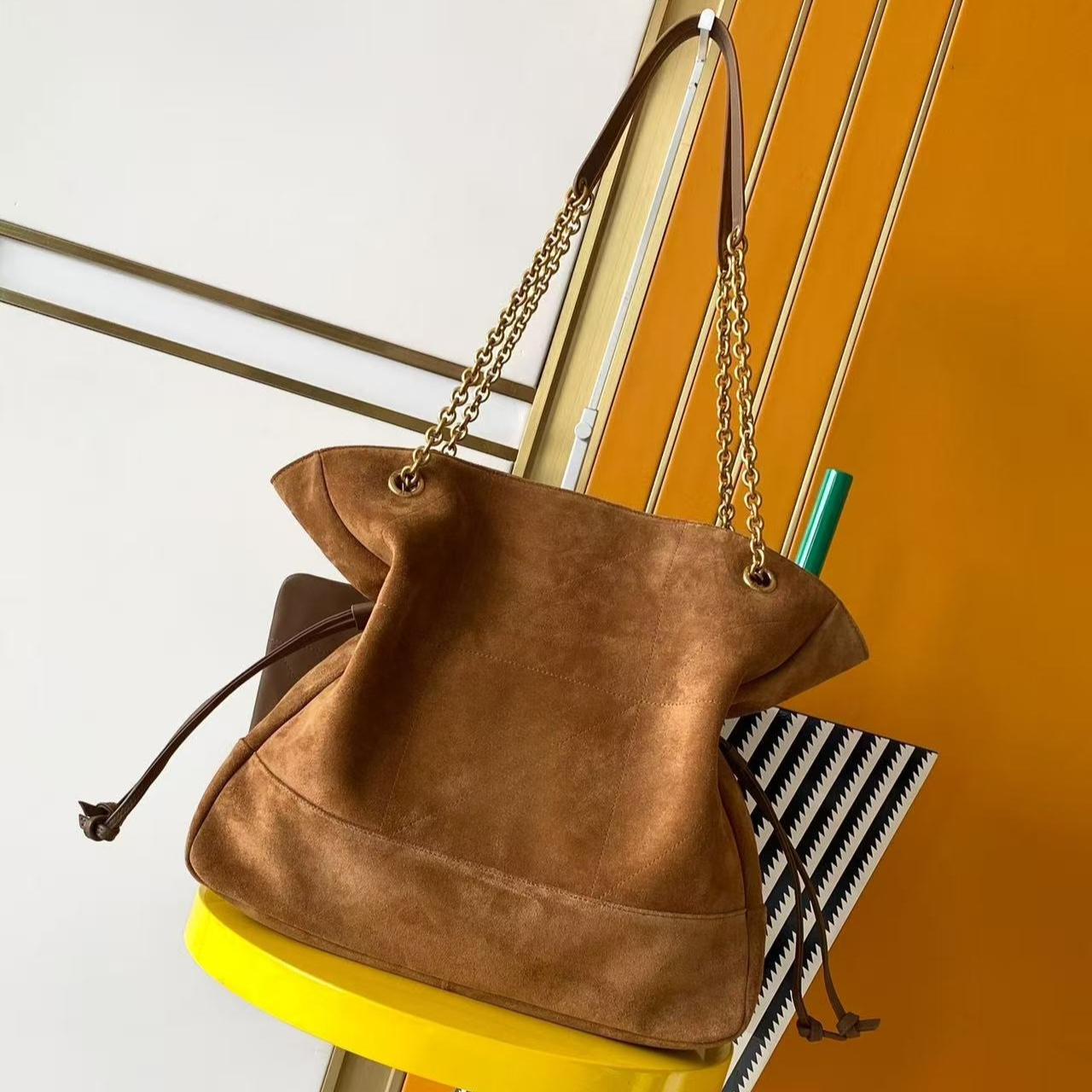 Designer Real Suede Leather Shoulder Bags With Chain Strap Jami Style Large Capacity Shopping Totes Fashion Travel Purses And Handbags Drawstring Underarm Bag 3439