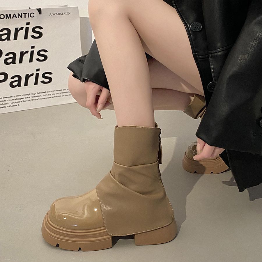 2025 new super hot thick sole multifunctional black women's single leg shorts, high-end designer fashion American boots