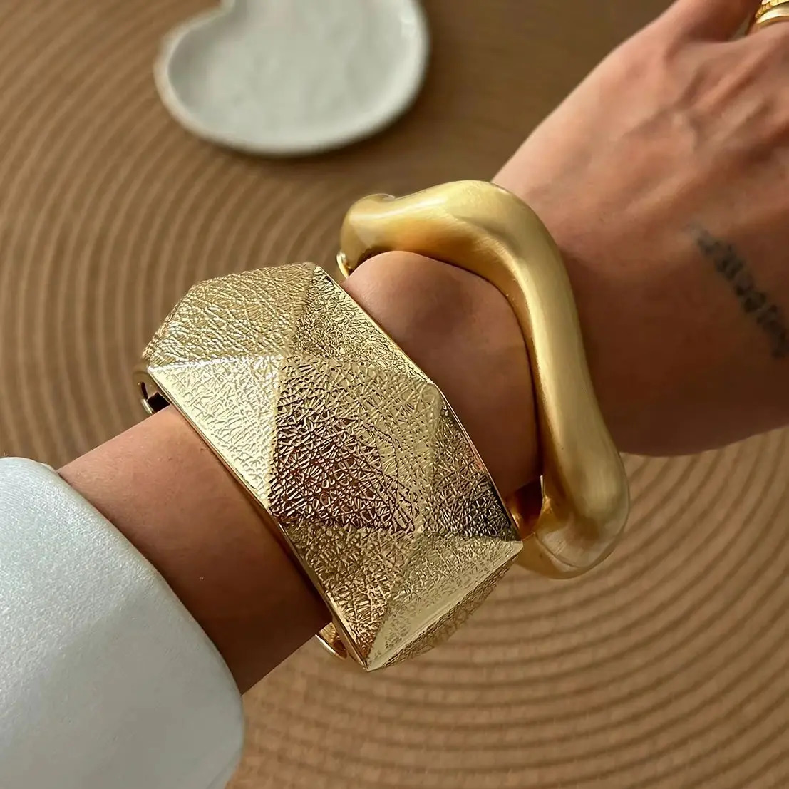 Ingemark 4 Styles Exaggerated Punk Heavy Metal Wide Cuff Bangles Women Hip Hop Geometric Spring Bracelet Steampunk Jewelry Men 250327