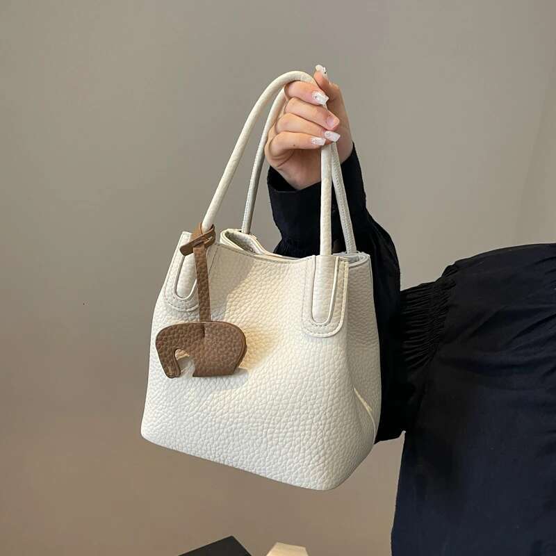 Fashion Simple PU Bucket Handbags Hasp Solid Small Tote Sense Of High Quality Shoulder Bags For Women 2024 Classic Style