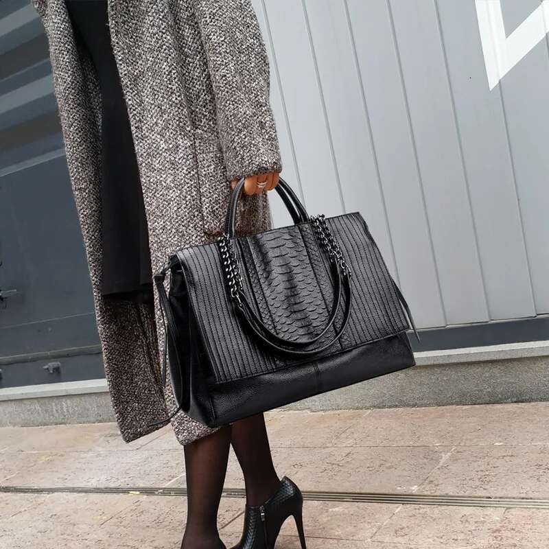 New Large Capacity Fashion Women's Portable Tote Bag Office Briefcase Laptop One Shoulder Messenger