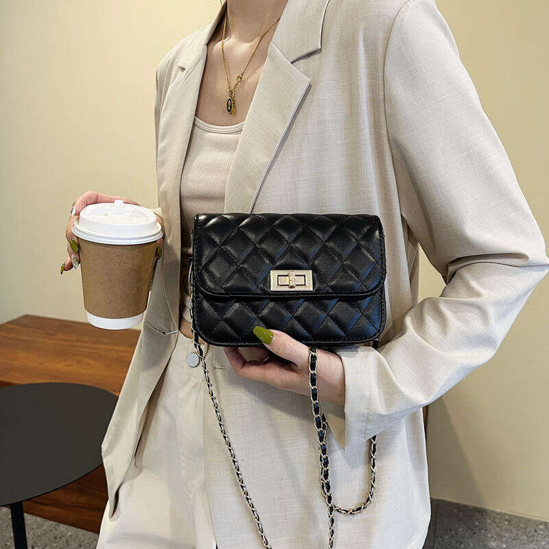 Xiaoxiangfeng diamond grid chain for women 2025 new trendy and versatile crossbody chic Korean version small bag mini