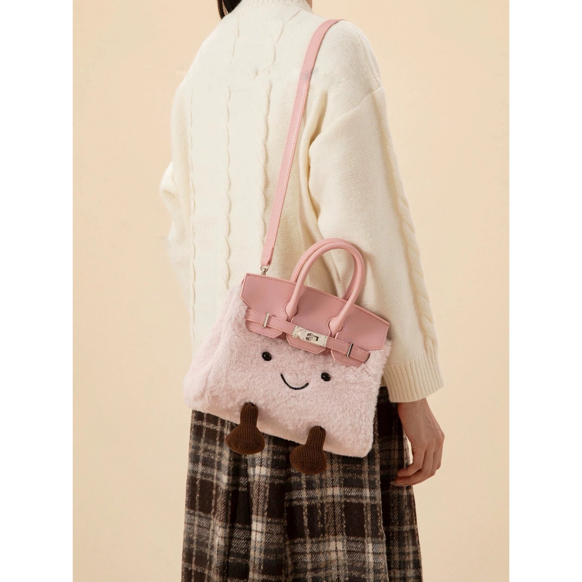 Luxury Designer 2025 Autumn/Winter New Cute Cartoon Smile Plush Crossbody Bag Large Capacity Commuter Versatile Kailin Handbag for Women