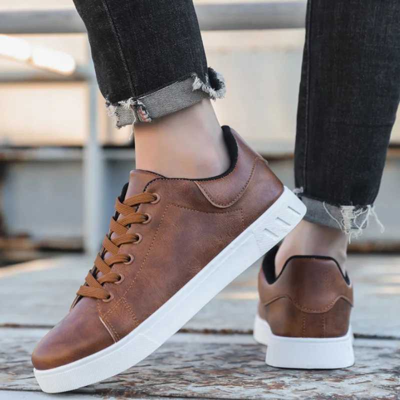 Classic Men Leather Shoes Thick-soled Casual Sneakers Trendy Lace-up Walking Shoes Spring Anti-slip Comfortable Vulcanized Shoes Z250403