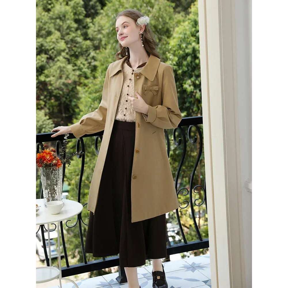 French Women's Veet Lace Base Autumn Winter Khaki Top Contrast Splicing Fungus Edges Shirt