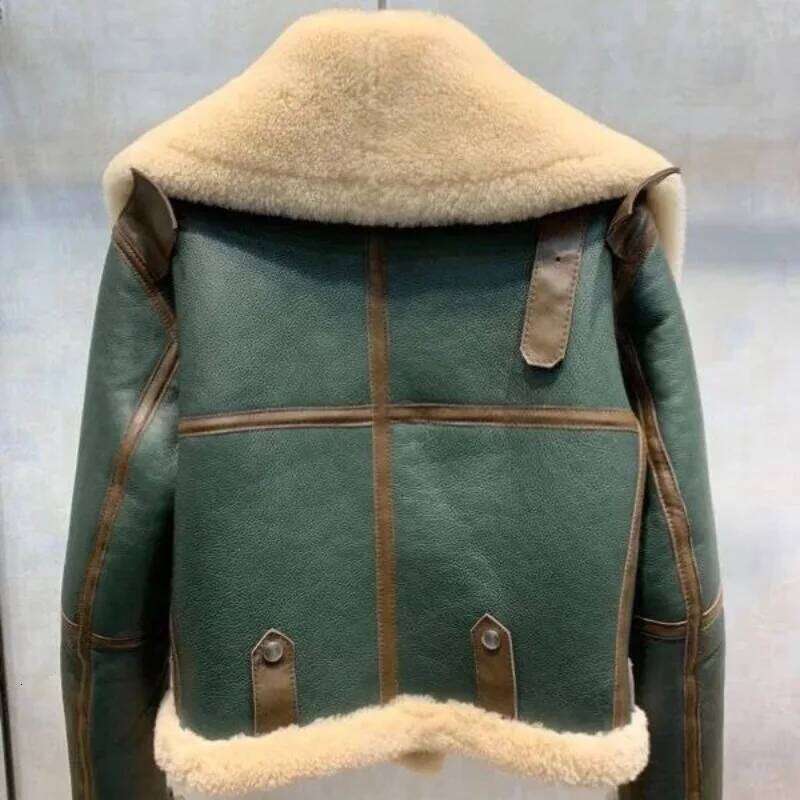 Women's Wear Sheepskin Wool Women Fleece Warm Winter Motorcycle Jacket Patchwork Short Streetwear Design PU Leather Coat
