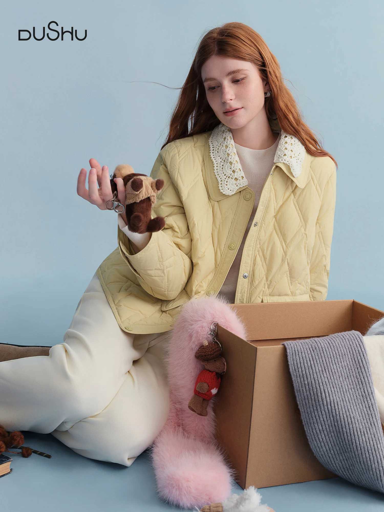 DUSHU Plus Size Womens Quilted Down Coat with Crochet Lace Collar Winter 2025 Fashion Warm Short Puffer Jacket Outerwear J251104