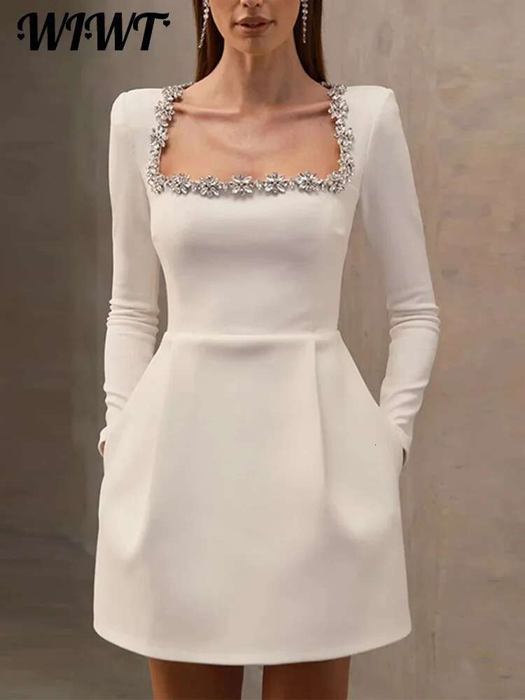 Slim Rhie Square Collar Dress Women Elegant Veet Long Sleeve High Waist A-E Mini Dresses 2025 New Lady Party Vestidos