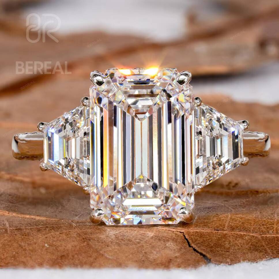 Custom Vvs Lab Grown Diamond Trilogy Ring IGI Certified 10K 14K 18K Emerald Lab Created Diamond Ring Women Jewelry