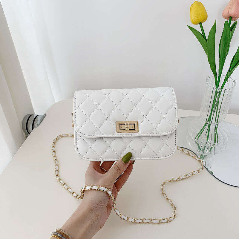 Xiaoxiangfeng diamond grid chain for women 2025 new trendy and versatile crossbody chic Korean version small bag mini