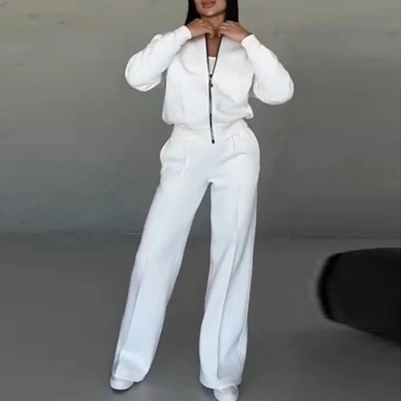 Autumn and winter womens loose sportswear zipper sportswear jacket and straight pants sportswear solid color casual and comfortable set 250403
