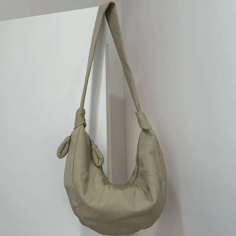 E Croissant 2025 New Niche Design Large Capacity Old Casual Shoulder Fashionable Lazy Crossbody Bag For Men And Women