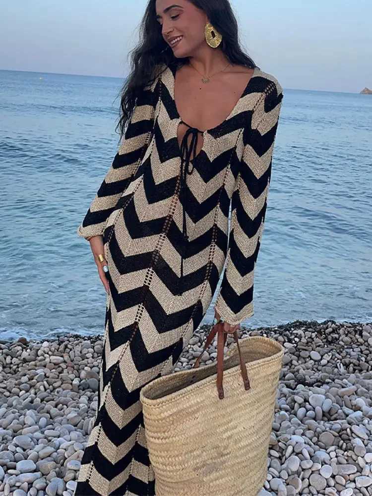 Women Chic Contrasting Stripe Lace Up Knitted Dress Elegant Round Neck Full Slves Slim Long Dresses Autumn Lady Vacation Robes X250403