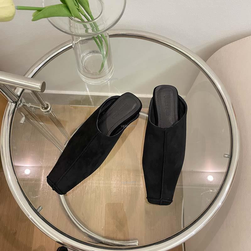 New Designer Sandals With Free Shipping 2025 Lazy Style Sheep Reverse Velvet Flat Bottom Bright Thread Baotou Half Dragged Hollow Simple Outerwear Wom