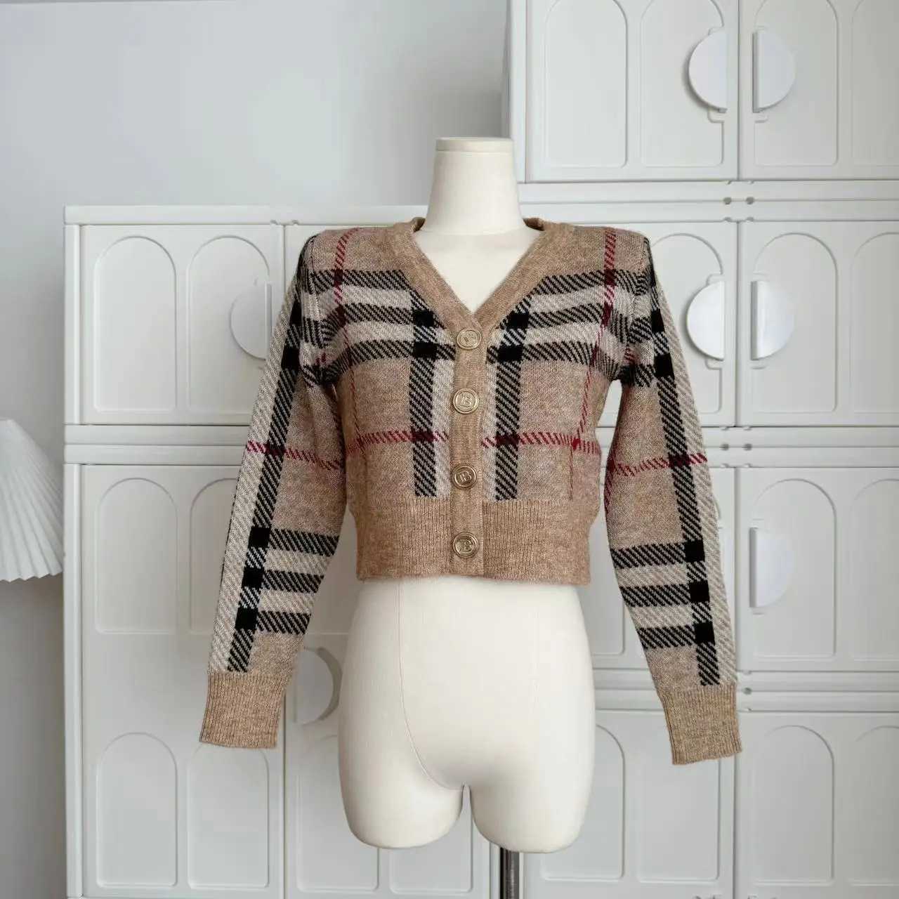 Autumn Winter Women Casual Vintage Plaid Knitting Long Sleeve VNeck Cardigans Fashion Elegant Single Breasted Ladies Sweater J251103