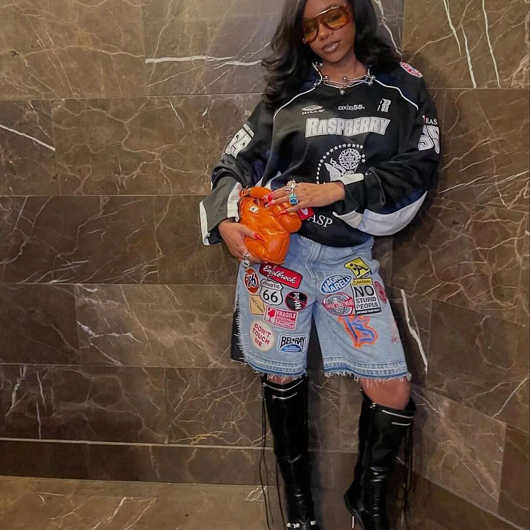 Y2k Jeans Cartoon Embroidery Pattern Retro Blue Patch Loose Low Rise Street Trend Denim Men Women Hip Hop Fiess Casual Short