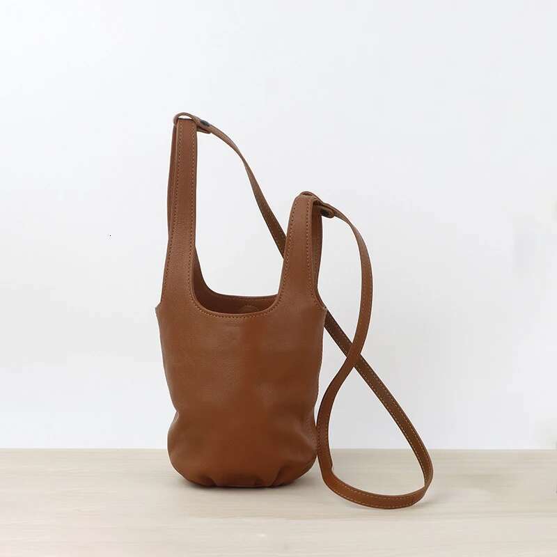 Sheepskin Bucket 2025 New Japanese Literary Genuine Leather One-Shoulder Crossbody Fashion Women's Vintage Handbag Bag