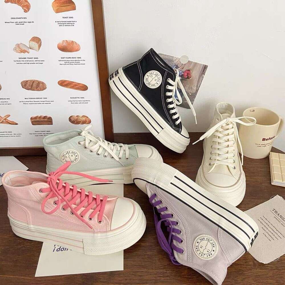 New shoes high top, 2025 college style, versatile for women, autumn soft thick soled canvas shoes, Korean version, height increasing
