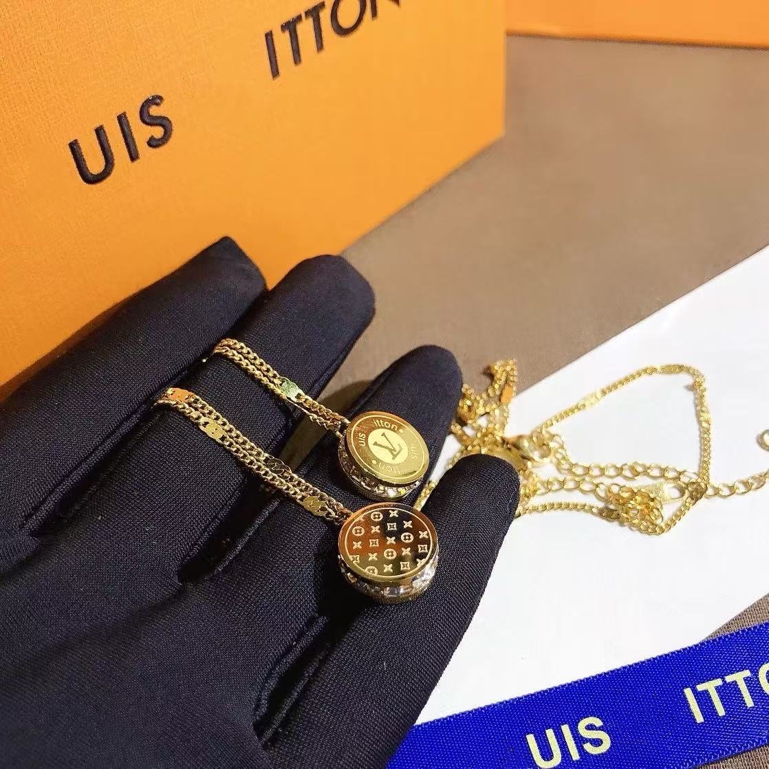 Designer Brand necklaces designer necklace Classic Women Heavy clover necklace Choker Lady Party Jewelry moissanite chain