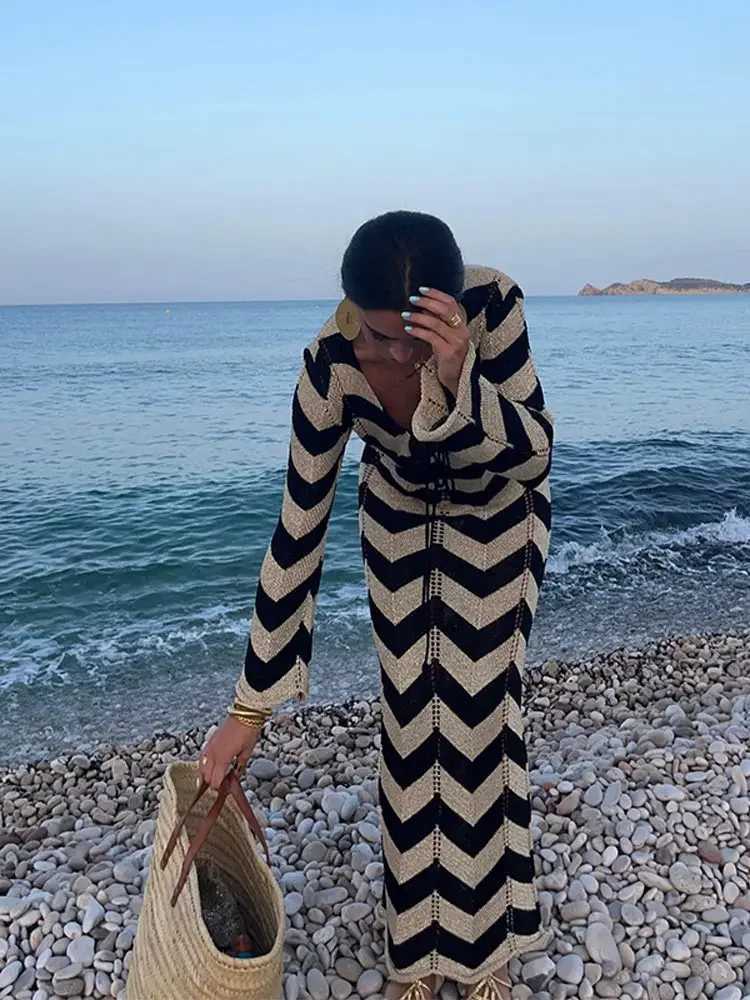 Women Chic Contrasting Stripe Lace Up Knitted Dress Elegant Round Neck Full Slves Slim Long Dresses Autumn Lady Vacation Robes X250403