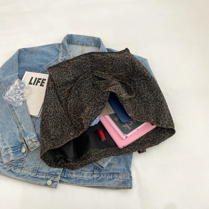 Leopard Pattern Tote Bag Vintage Canvas Shoulder Bag Fashion Big Capacity Handbag For School Work 251104ww12