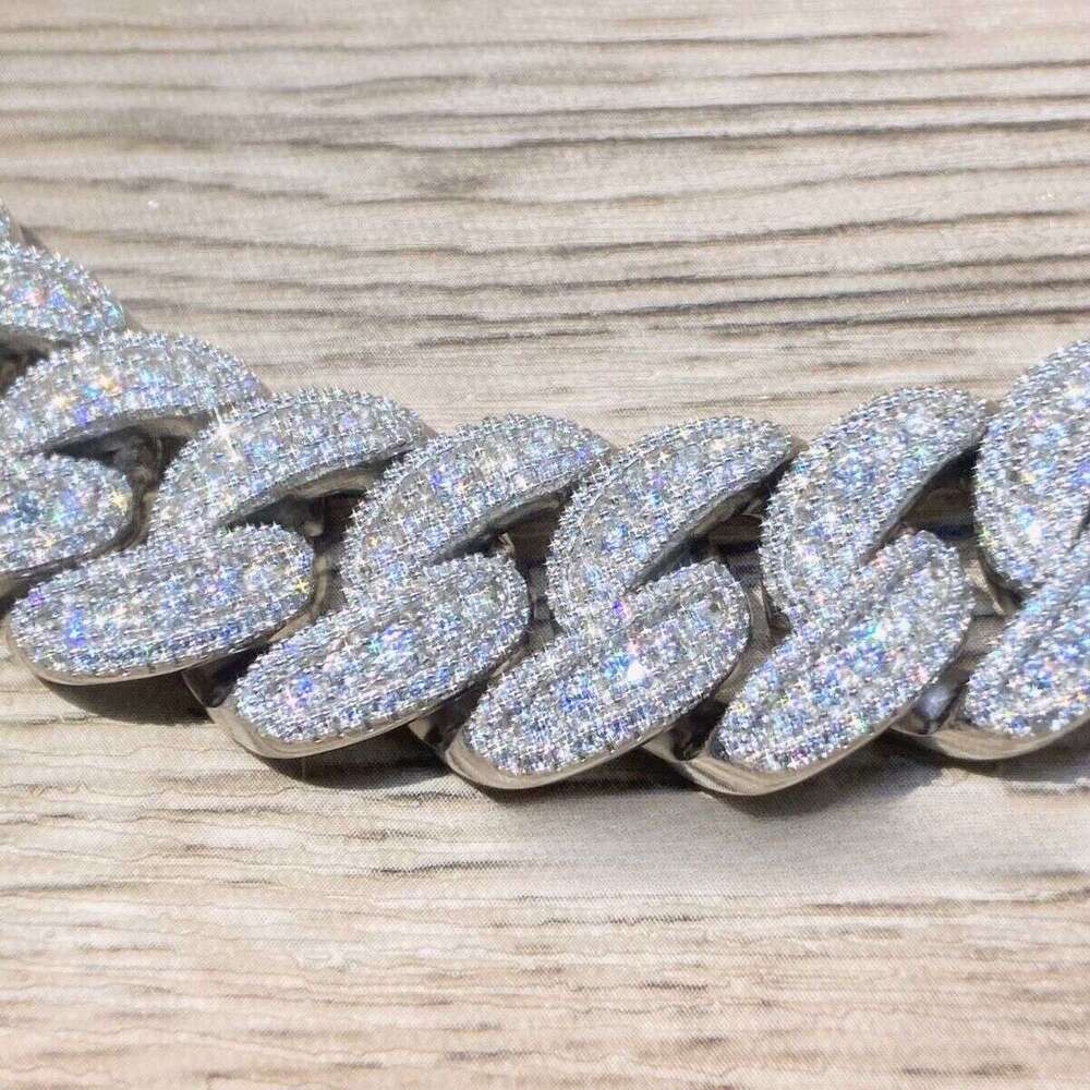 Durable Moissanite Cubic Zirconium Cuban Link Chain Necklace for Modern Men