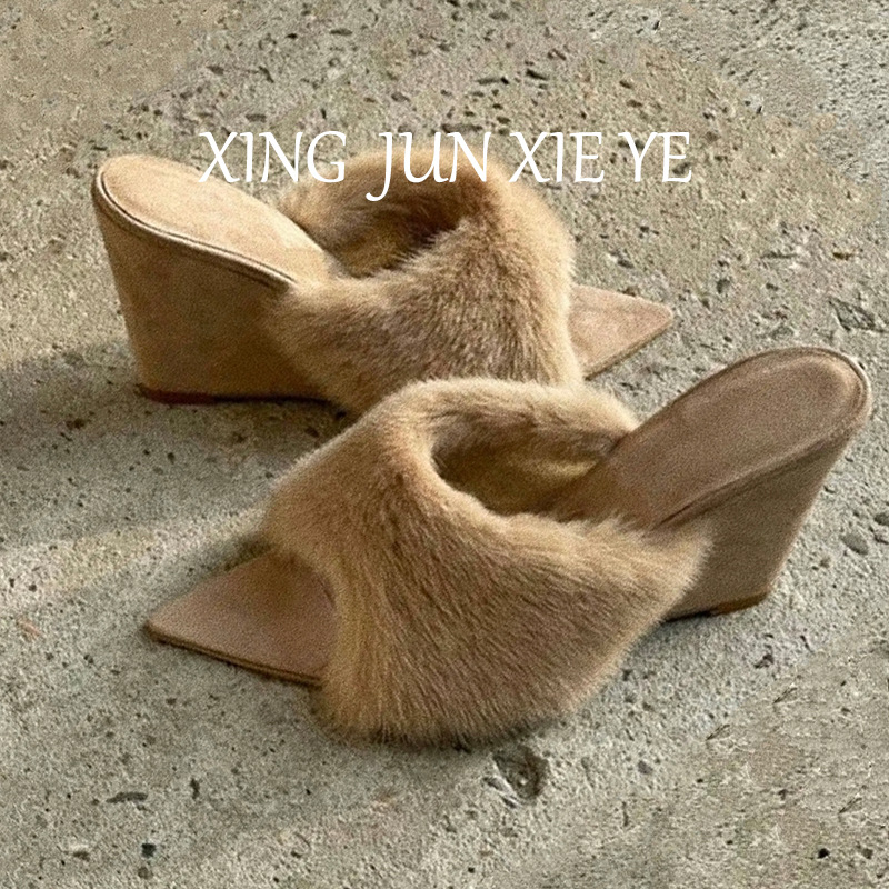 Women's Pointed Open-Toe Furry Slippers 2025 Autumn New Style French Casual Fashion Wedge Slippers