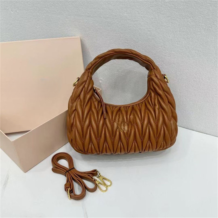 Fashion pleated cloud patterned luxury handbag armpit crescent bag winter new designer bag wheat ear logistics women's shoulder crossbody bag