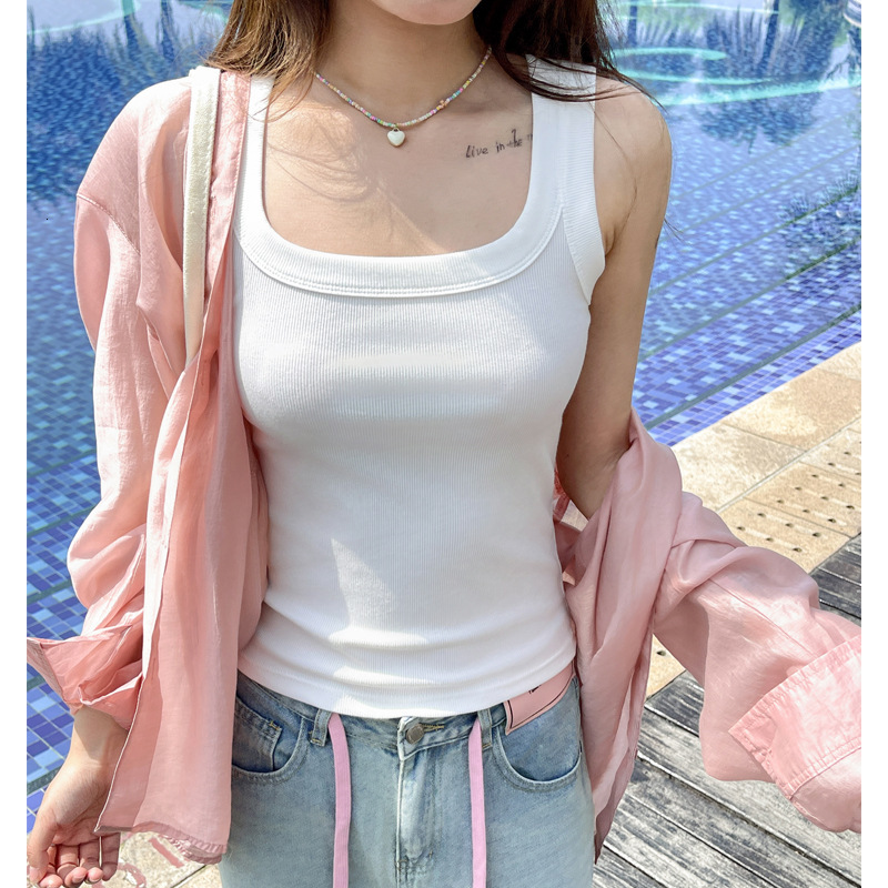 Q carefully selects threaded knitted camisole as the base for womens inner wear square neck small vest for spring and summer hot girls with a high-end