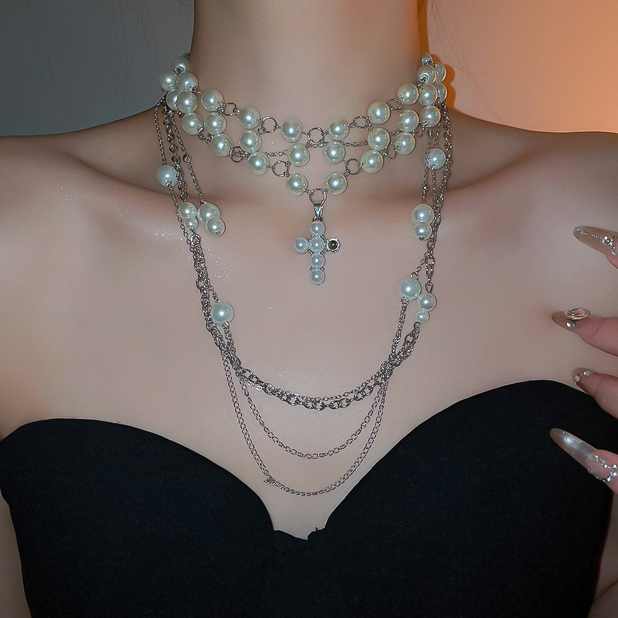 European and American Cross Pendant Pearl Necklace Vintage Elegant High-end Clavicle Chain Light Luxury Niche Jewelry for Women - view 5