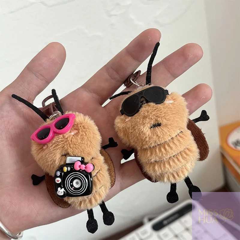 1/3Pcs Adorable Roach Plush Keychain Unique Stuffed Toy Keyring Bag Charm School Bag Accessory Charming Gift C251104