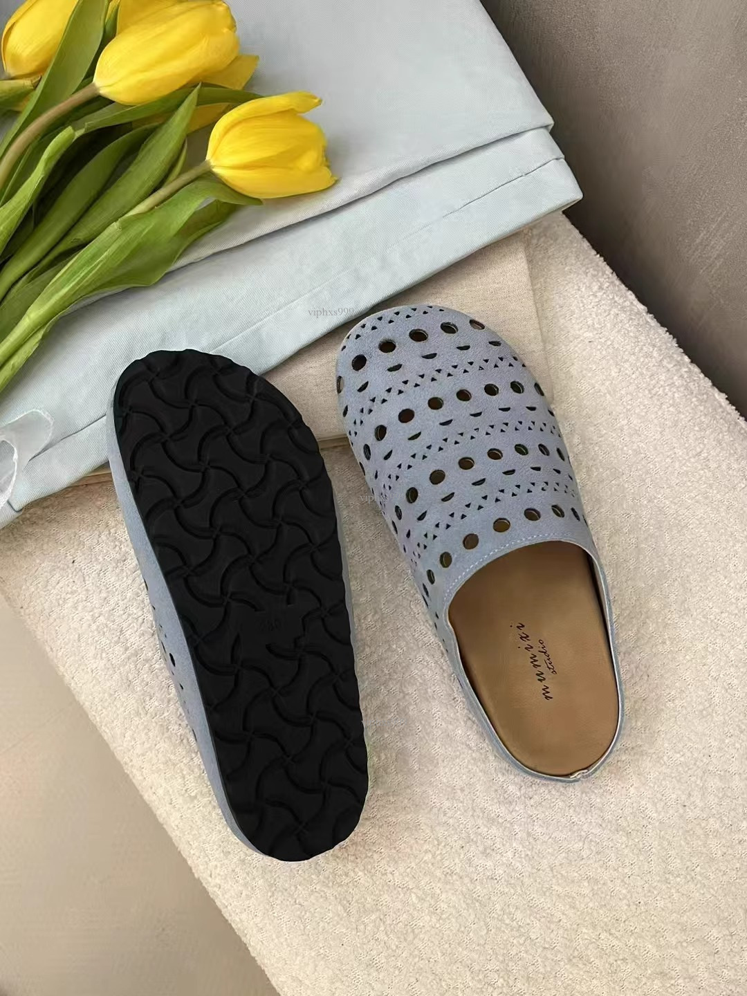 New Designer Sandals Niche Carved Flower Hollow Lazy Person's Half Slippers Women's Outdoor Wear Breathable Thick Sole Comfortable And Fashi