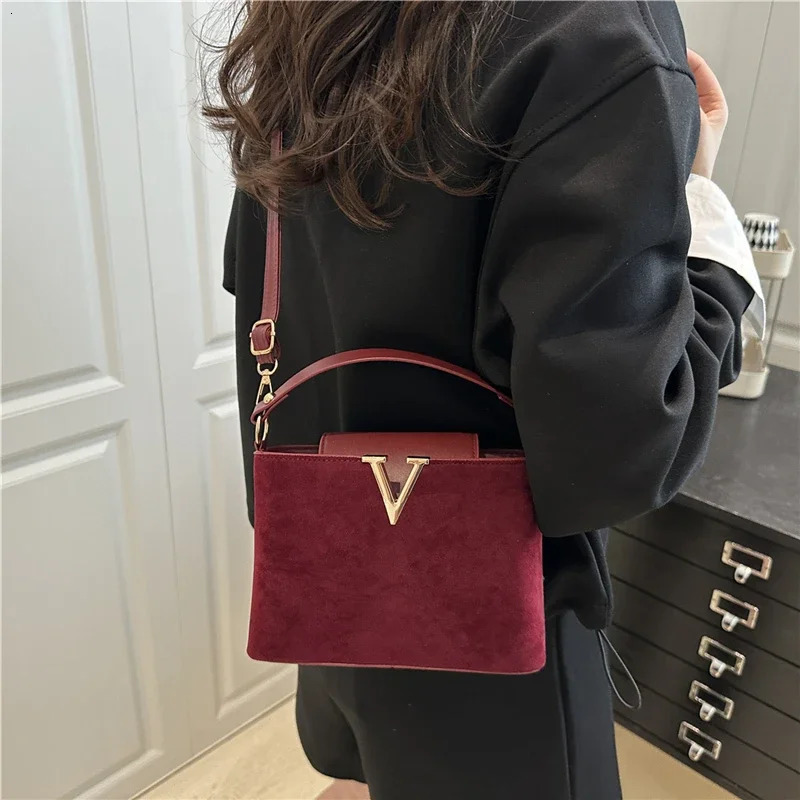 Fashionable Mini Suede Womens Bag Faux Tote Hardware Lock Buckle Decoration Handbag Purse Shoulder Cross Body Bags 251103