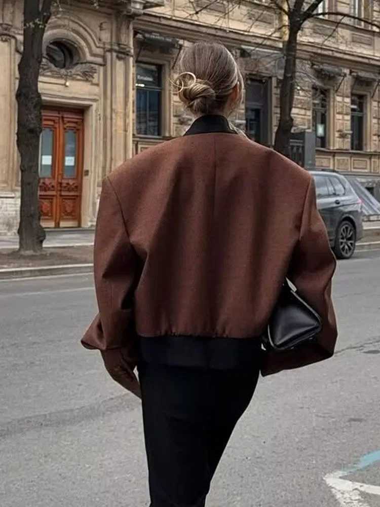 HH Womens Autumn Chic Fashion Elegant Shoulder Pad Spliced Short Jacket Female Simple Elegant Stand Collar Long Sleeve Jacket J251103